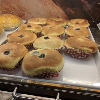 85°C Bakery Cafe-Irvine - Blueberry cream cheese bread is popular - Coffee & Tea Near Me - Irvine, California