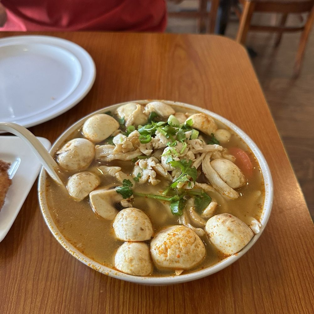 Pikul Thai Bistro - Tom Yum - Thai Near Me - Fairfield, California Pikul Thai Bistro - Tom Yum - Thai Near Me - Fairfield, California