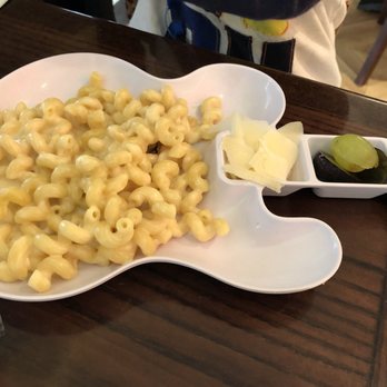 Hard Rock Cafe - Kid's Mac and Cheese (came with fries) - American Near Me - Venezia, VE