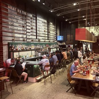 Mabel's BBQ - Lower level - Barbeque Near Me - Cleveland, Ohio