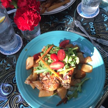 Ocho - Pollo a la plancha - Lounges Near Me - San Antonio, Texas