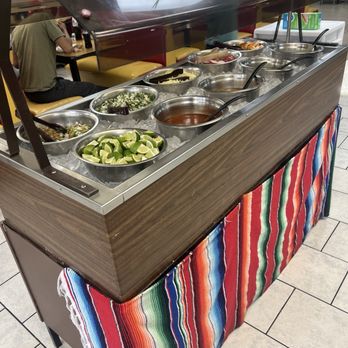 El Jaripeo - Salsa and toppings bar - Food Trucks Near Me - West Valley City, Utah El Jaripeo - Salsa and toppings bar - Food Trucks Near Me - West Valley City, Utah