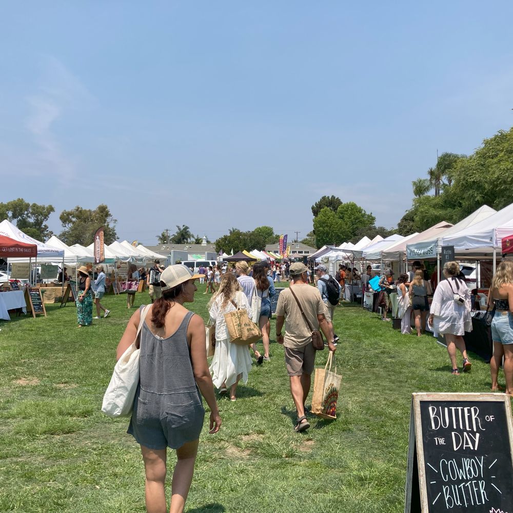 Encinitas/Leucadia Farmers' Market - everyone getting their steps in walking past all the booths - Farmers Market Near Me - Encinitas, California Encinitas/Leucadia Farmers' Market - everyone getting their steps in walking past all the booths - Farmers Market Near Me - Encinitas, California