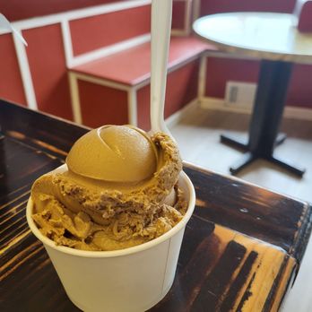 Ron's Gourmet Ice Cream - Regular Irish Coffee - Ice Cream & Frozen Yogurt Near Me - Dedham, Massachusetts
