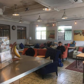 The Hive Sai Kung - Shared lounge area. - Shared Office Spaces Near Me - Hong Kong, HK The Hive Sai Kung - Shared lounge area. - Shared Office Spaces Near Me - Hong Kong, HK