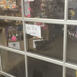 Rino Liquor