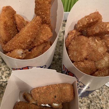 White Castle - Mozzarella sticks, onion chips & hash brown nibbles - Burgers Near Me - Scottsdale, Arizona White Castle - Mozzarella sticks, onion chips & hash brown nibbles - Burgers Near Me - Scottsdale, Arizona