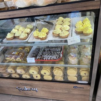 Yodaly Bakery - Cuban Near Me - San Antonio, Texas