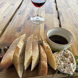 Beaumont Cellars Tasting Room & Bistro - Burrata Board - Starter