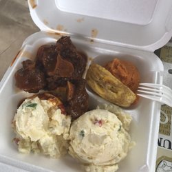 Centenos Cruzano Cuisine - Oxtail potato salad stuffing and plantains!