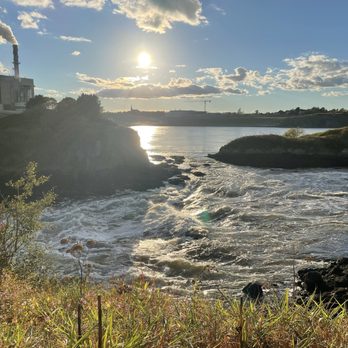 The Saint John Skywalk and Reversing Falls - Reversing - Parks Near Me - Saint John, New Brunswick The Saint John Skywalk and Reversing Falls - Reversing - Parks Near Me - Saint John, New Brunswick