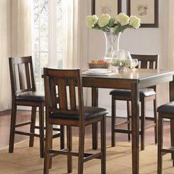 Sactown Custom Furnishings - Dining table
