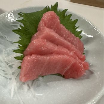 Maru Handroll Bar - Chutoro - Japanese Near Me - Memphis, Tennessee