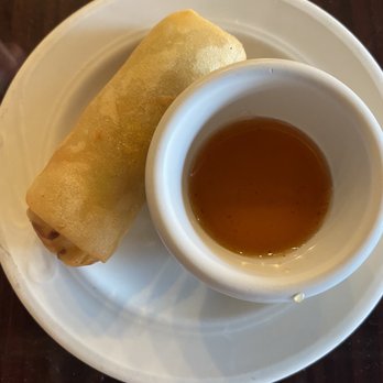 Thai Me Up - Spring roll with sauce - Thai Near Me - Pittsburgh, Pennsylvania