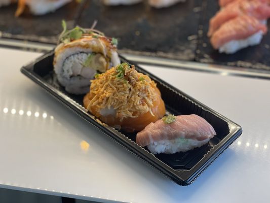 Nohm sushi bar & kaisendon by null