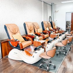 Nailvana Nail Spa - Always clean pedi chairs