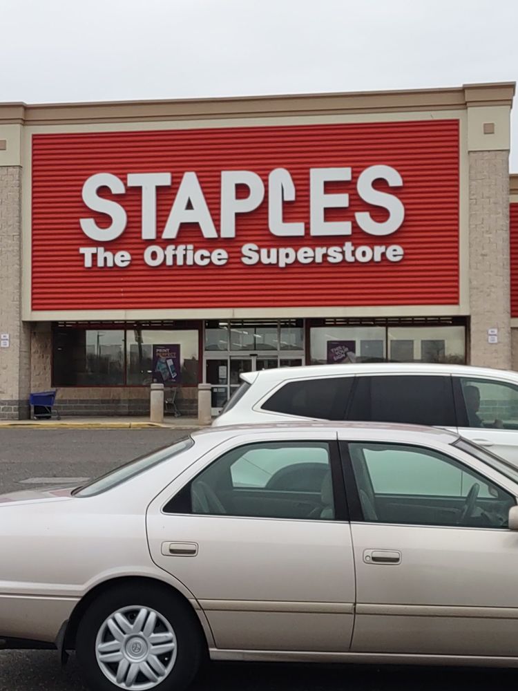 STAPLES Updated September 2024 16 Photos & 17 Reviews 204 Airport