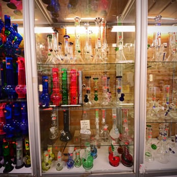 Dolan Smoking - display showcase - Tobacco Shops Near Me - Kingston, Ontario Dolan Smoking - display showcase - Tobacco Shops Near Me - Kingston, Ontario