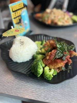 KIIN EXTRAORDINARY THAI by null