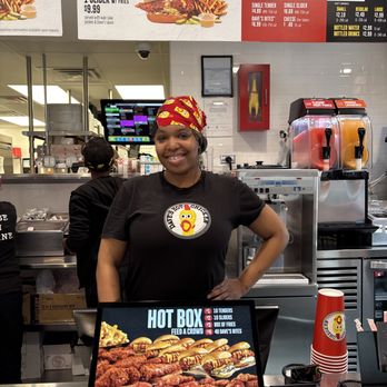 Dave's Hot Chicken - Chicken Shop Near Me - Chicago, Illinois
