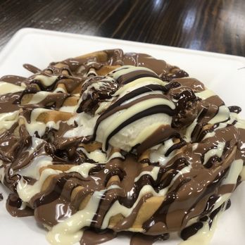 Busy Boy - Chocolate Waffle with vanilla gelato ice cream with my choice of candy - Sandwiches Near Me - Houston, Texas
