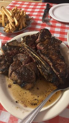 Doe's Eat Place by null