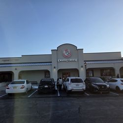 The front of this Chuck E Cheese
