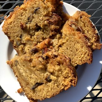 The Red Oak Restaurant - Delicious Complimentary sweet breads upon being seated - New American Near Me - Bristol, Wisconsin
