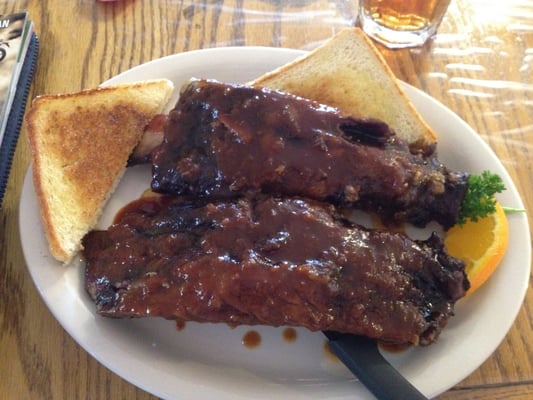 Photo of Mr. Powdrell's Barbeque House - Albuquerque, NM, US. 1/2 Beef Rib platter w/ Texas Toast