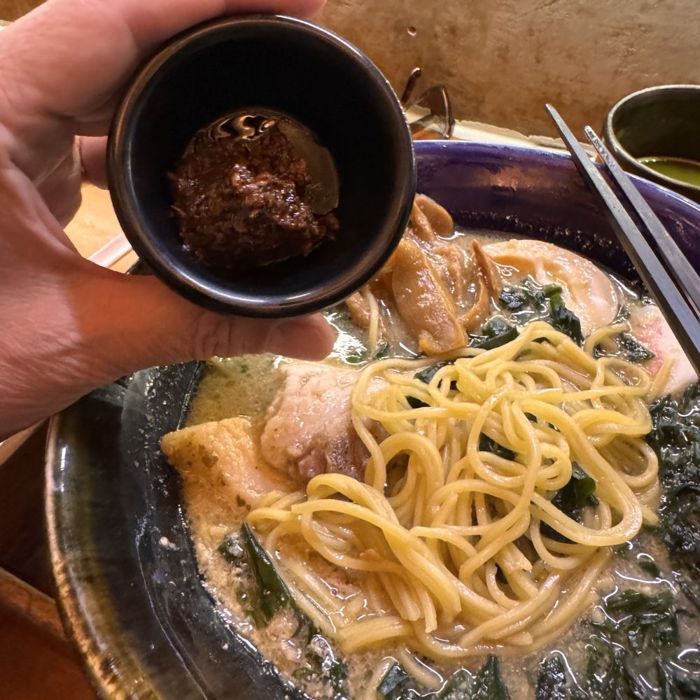 Deigo - Getting fresh picante spice on side!  Perfecto - Sushi Bars Near Me - Cuidad de México, DIF