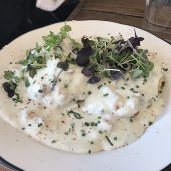 Slimak - Chicken Gravy and House Baked Biscuit - Coffee & Tea Near Me - Brooklyn, New York
