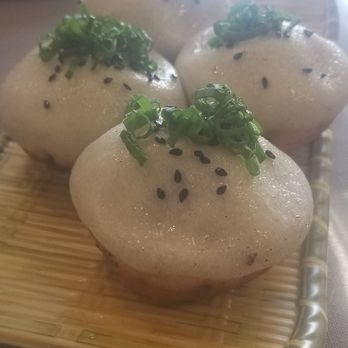 Dumpling World - Pan-fried buns, kinda like XLB with chewy crunch on the bottom dough. Absolutely delicious. - Chinese Near Me - Everett, Washington