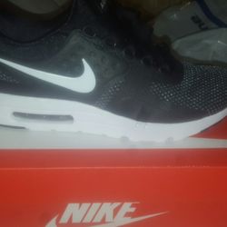 Finish Line - Nike Air Max Zero Essential