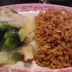 Golden Hunan Restaurant & Lounge - Moo Goo Gai Pan and fried rice (lunch portion).
