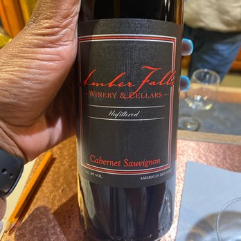 Amber Falls Winery & Cellars - Wineries Near Me - Hampshire, Tennessee