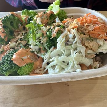 Silantra Asian Street Kitchen - Chicken bowl with pickled carrots and wasabi coleslaw - Vegan Near Me - Camp Hill, Pennsylvania Silantra Asian Street Kitchen - Chicken bowl with pickled carrots and wasabi coleslaw - Vegan Near Me - Camp Hill, Pennsylvania