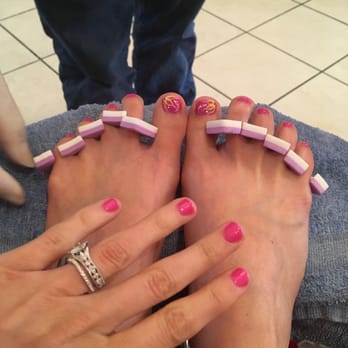 T Nail Spa - Deluxe pedicure and shellac manicure. - Nail Salons Near Me - Millington, Tennessee