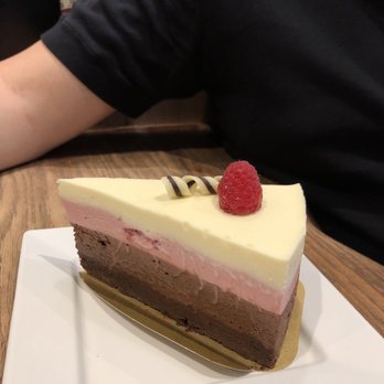 A La Mousse - A la mousse - Desserts Near Me - Philadelphia, Pennsylvania