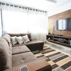 setuphometheater - Wood paneling TV Mount.