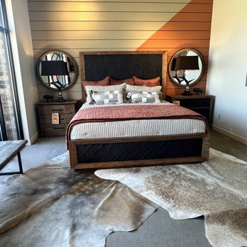 Brashears Furniture - Beautiful Hooker bed! - Home Decor Near Me - Branson, Missouri Brashears Furniture - Beautiful Hooker bed! - Home Decor Near Me - Branson, Missouri