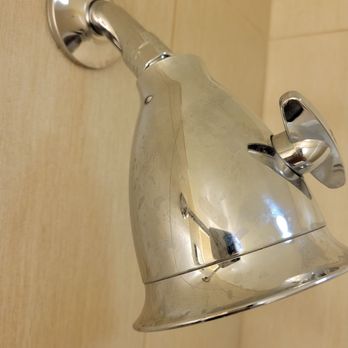 Hilton Phoenix Airport - Shower head - Hotels Near Me - Phoenix, Arizona Hilton Phoenix Airport - Shower head - Hotels Near Me - Phoenix, Arizona