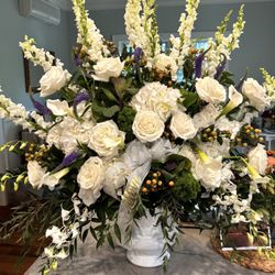 Stoughton Flower Shop - Funeral service arrangement for my Mom