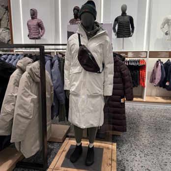 Arc'teryx - Exposition des vêtements - Bespoke Clothing Near Me - New York, New York Arc'teryx - Exposition des vêtements - Bespoke Clothing Near Me - New York, New York