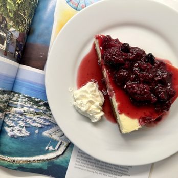 Restaurant Paradis - Cheesecake - New American Near Me - Rosemary Beach, Florida