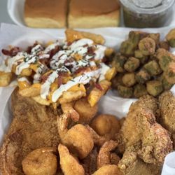 2 Bros & A Chick - Xl platter with loaded fries