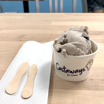 Castaways Ice Cream - Oreo Cookies and Cream - Ice Cream & Frozen Yogurt Near Me - Honolulu, Hawaii Castaways Ice Cream - Oreo Cookies and Cream - Ice Cream & Frozen Yogurt Near Me - Honolulu, Hawaii