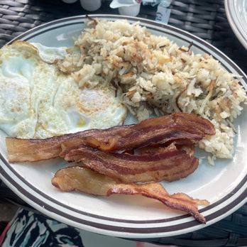 Gaslight Diner - Hash browns bacon and eggs - American Near Me - Louisville, Kentucky Gaslight Diner - Hash browns bacon and eggs - American Near Me - Louisville, Kentucky