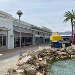 nike store tampa premium outlets