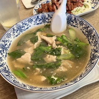 Cancoon Thai Restaurant - Rad Na - Thai Near Me - Bellflower, California