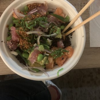 Sweetfin Poke Burbank - Salmon, spicy tuna - Japanese Near Me - Burbank, California